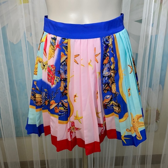 no name Dresses & Skirts - Pretty Pleated Feminine Skirt